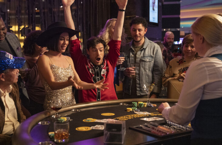 Wedding Season S1. (L to R) Rosa Salazar as Katie McConnell, Gavin Drea as Steffan Bridges in Wedding Season S1. Cr. Greg Gayne/Disney+ © 2021.